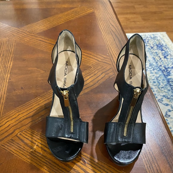 Zipper front - Picture 2 of 3